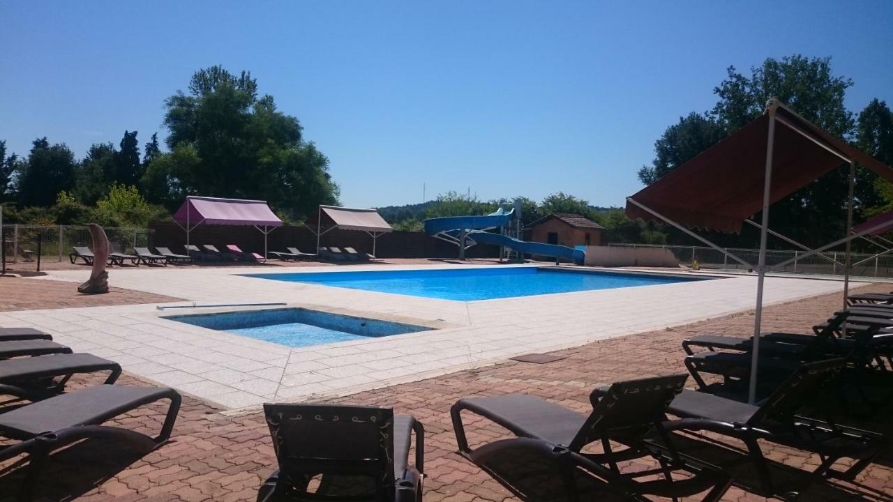 לה בוג Camping Paradis Le Rocher De La Granelle מראה חיצוני תמונה