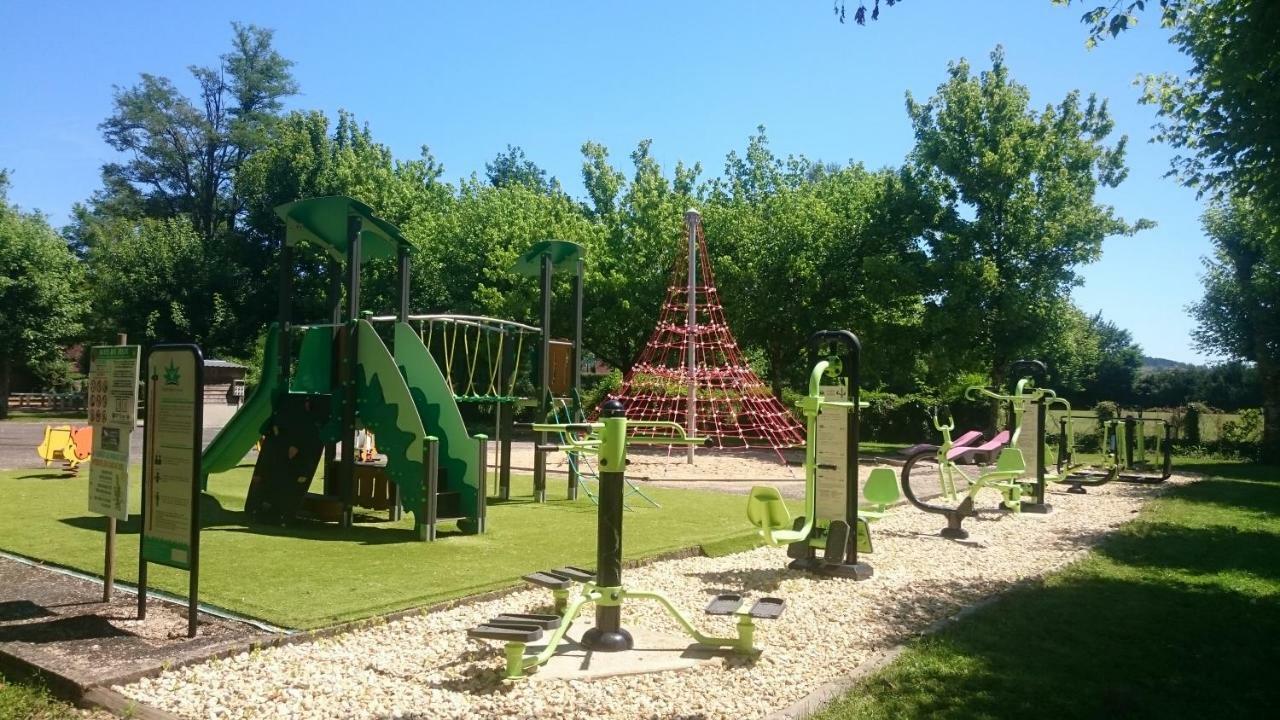 לה בוג Camping Paradis Le Rocher De La Granelle מראה חיצוני תמונה